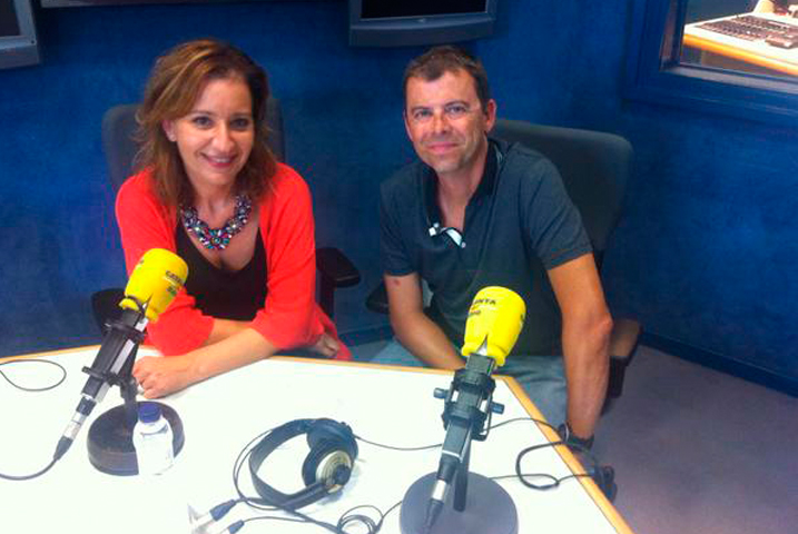 Fotografía de: Nan Ferreres conversa con Francesc Mauri en MeteoMauri de Catalunya Ràdio | CETT